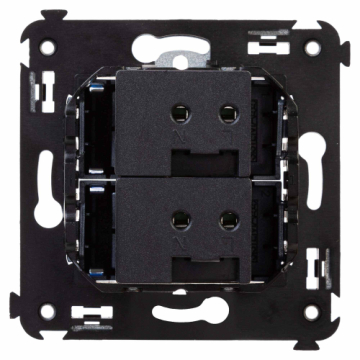 USB зарядное устройство DKC Avanti в стену (Закаленная сталь) 2.1 А 4404543