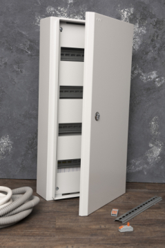 EKF Basic Щит распред. навесной ЩРН-48 (620х310х120) IP54 mb24-48-bas