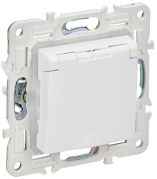 Розетка с крышкой 16А IP44 IEK SKANDY SK-R11W (арктический белый) SK-R16-16-44-K01