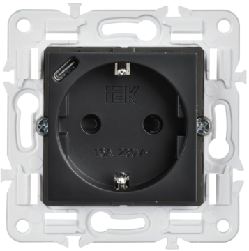 Розетка IEK SKANDY с/з со шторками 16А с USB C 18Вт SK-R17Bl (черный) SK-R14-16-U14-018-K02