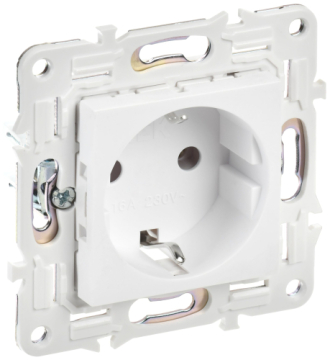 Розетка IEK SKANDY с заземлением без шторок 16А SK-R05W (арктический белый) SK-R11-16-K01