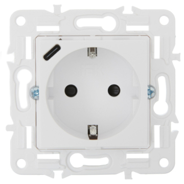 Розетка IEK SKANDY с/з со шторками 16А с USB C 18Вт SK-R17W (арктический белый) SK-R14-16-U14-018-K01