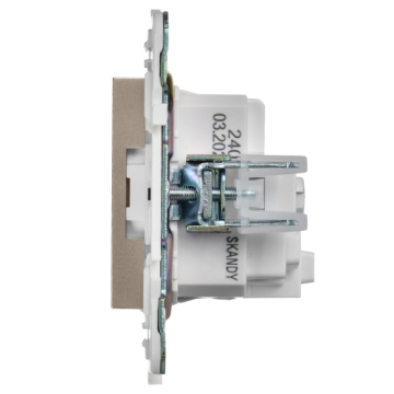 Розетка IEK SKANDY с заземлением со шторками 16А SK-R04Sa (песочный) SK-R14-16-K98