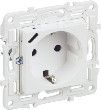 Розетка IEK SKANDY с/з со шторками 16А с USB C 18Вт SK-R17W (арктический белый) SK-R14-16-U14-018-K01