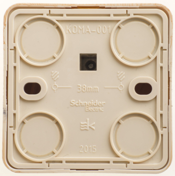 Розетка компьютерная RJ-45 кат. 5E Этюд (сосна) KOMA-001D
