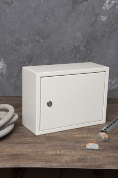 EKF Basic Щит распред. навесной ЩРН-12 (220х300х120) IP31 mb21-12-bas