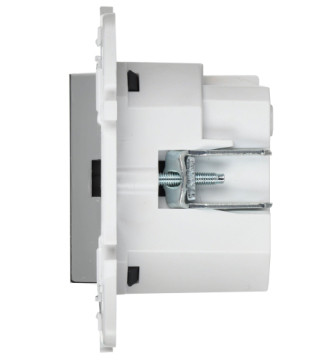 Розетка IEK SKANDY с/з со шторками 16А с USB C 18Вт SK-R17N (никель) SK-R14-16-U14-018-K50